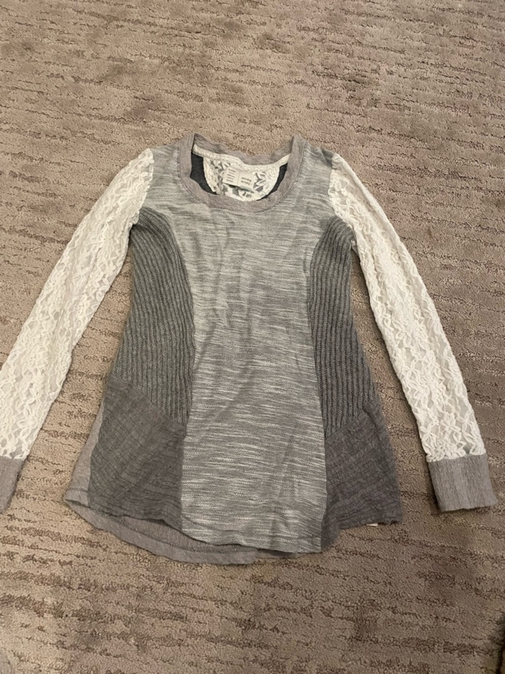 Anthropologie Saturday/sunday Gray Knit Top with White Lace Sleeves